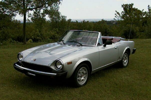 Fiat 124 Spider 1979 image number 4