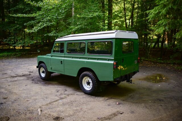 Land Rover Defender 1976 image number 19