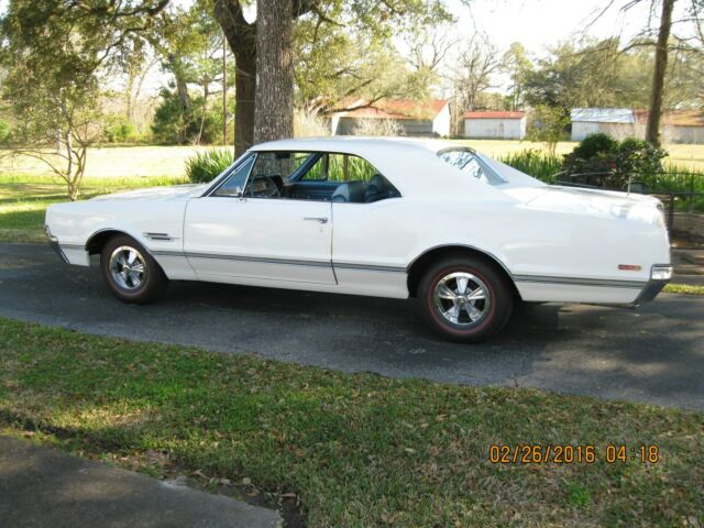 Oldsmobile 442 1966 image number 12