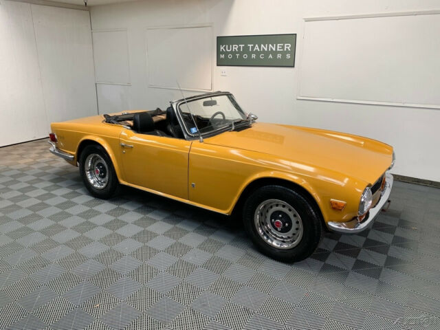 Triumph TR-6 1972 image number 14