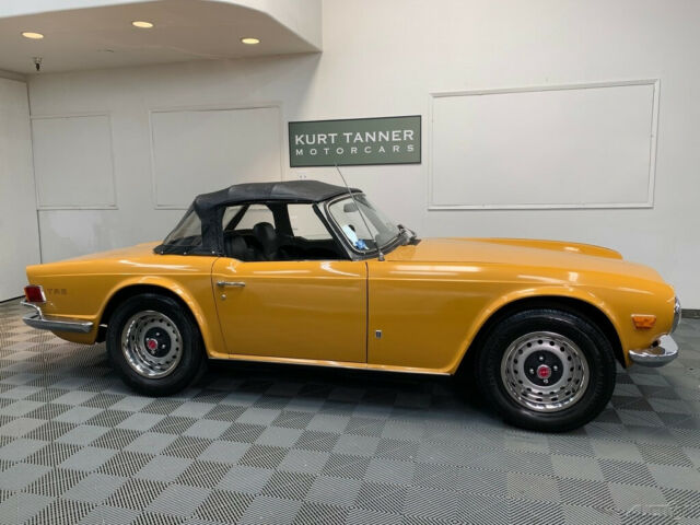 Triumph TR-6 1972 image number 19