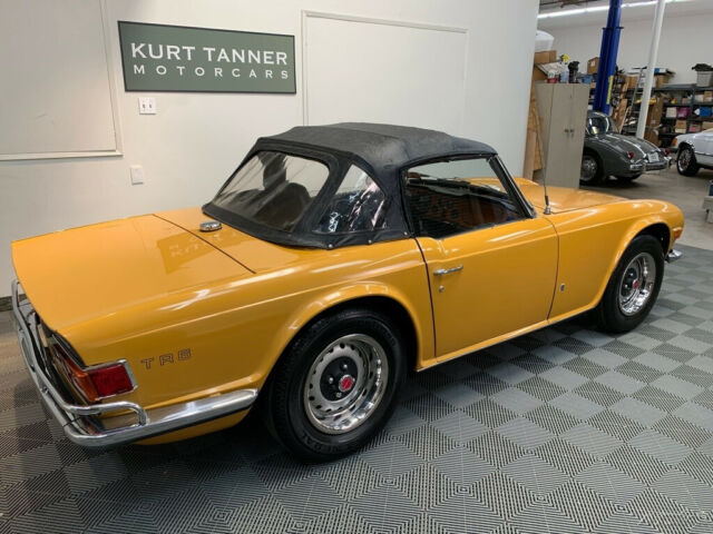 Triumph TR-6 1972 image number 21