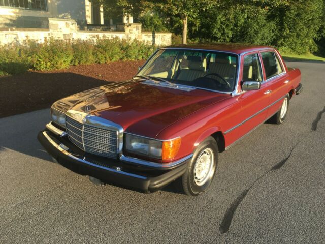 Mercedes-Benz 400-Series 1979 image number 0