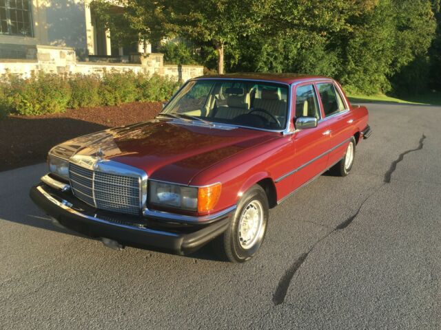 Mercedes-Benz 400-Series 1979 image number 1