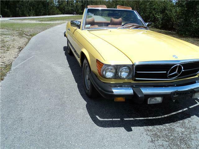 Mercedes-Benz SL-Class 1978 image number 31