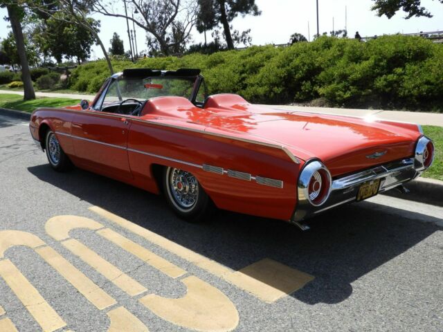 Ford Thunderbird 1962 image number 14