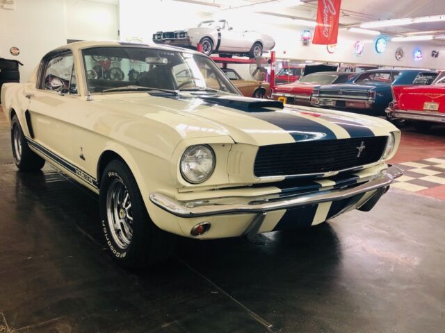 Ford Mustang 1966 image number 38