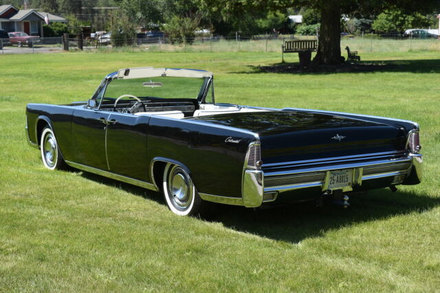 Lincoln Continental 1965 image number 0