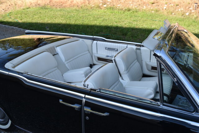 Lincoln Continental 1965 image number 15