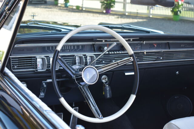 Lincoln Continental 1965 image number 17