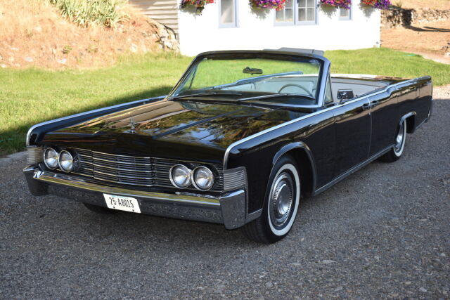 Lincoln Continental 1965 image number 29