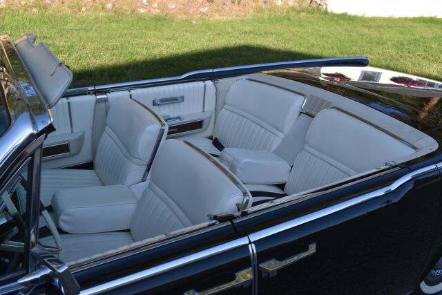 Lincoln Continental 1965 image number 33