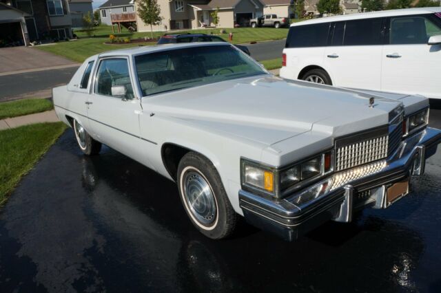 Cadillac DeVille 1979 image number 12