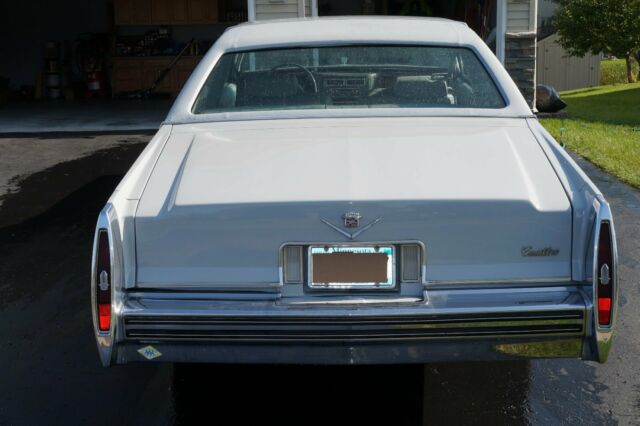 Cadillac DeVille 1979 image number 16