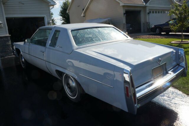 Cadillac DeVille 1979 image number 3