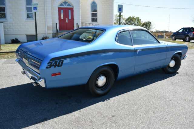 Plymouth Duster 1972 image number 2