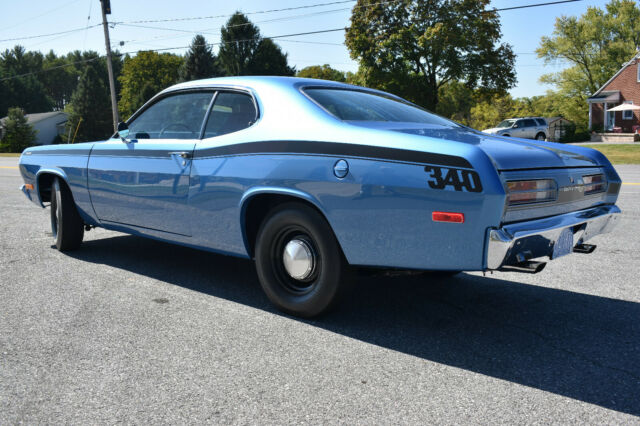 Plymouth Duster 1972 image number 27