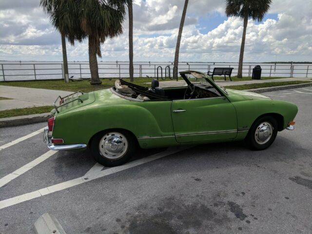 Volkswagen Karmann Ghia 1971 image number 2