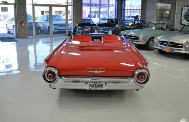 Ford Thunderbird 1962 image number 33