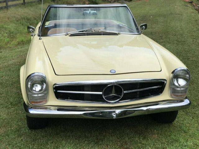 Mercedes-Benz SL-Class 1965 image number 26