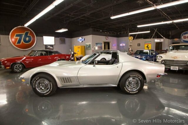 Chevrolet Corvette 1972 image number 10