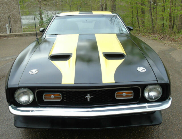 Ford Mustang 1972 image number 0