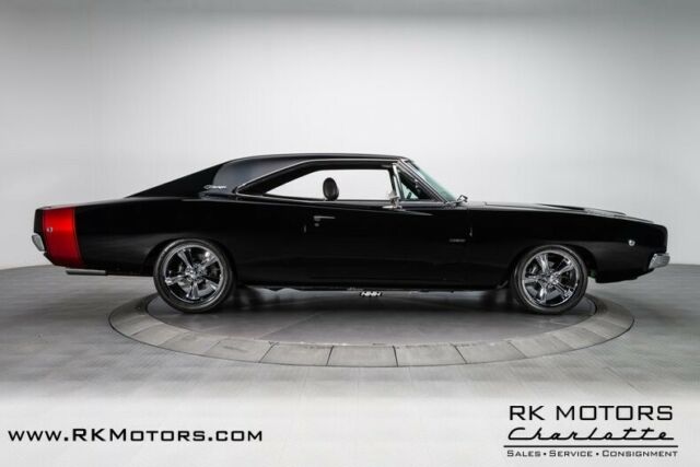 Dodge Charger 1968 image number 10