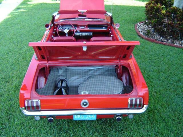 Ford Mustang 1965 image number 33