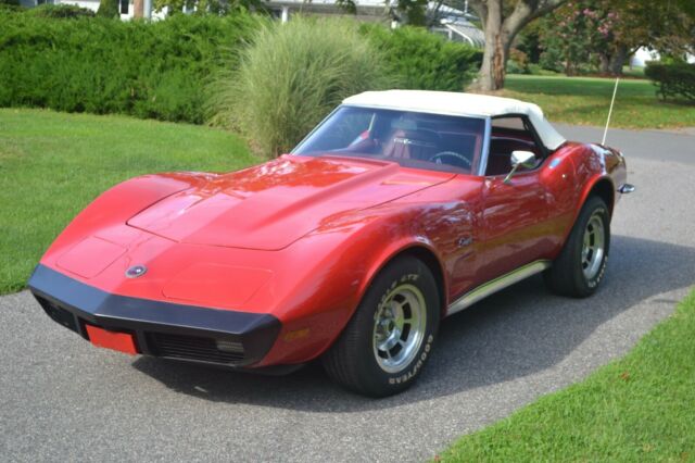 Chevrolet Corvette 1973 image number 15