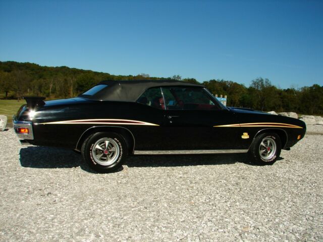 Pontiac GTO 1970 image number 32