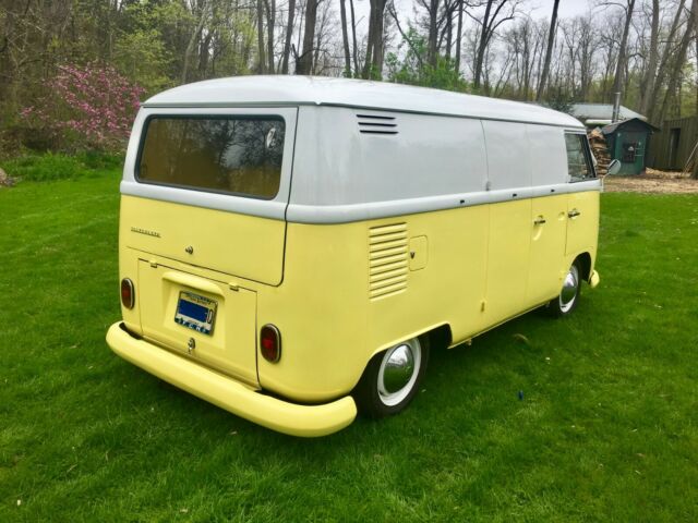 Volkswagen Bus/Vanagon 1965 image number 27