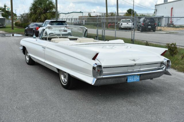 Cadillac Series 62 1962 image number 2