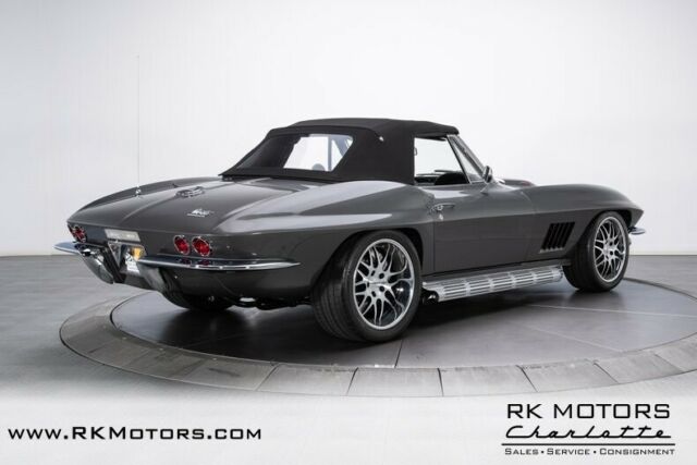 Chevrolet Corvette 1967 image number 10