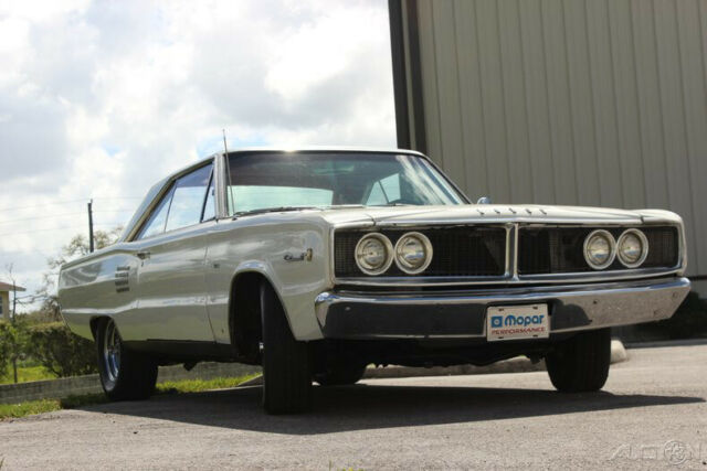 Dodge Coronet 1966 image number 18