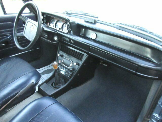 BMW 2-Series 1976 image number 37