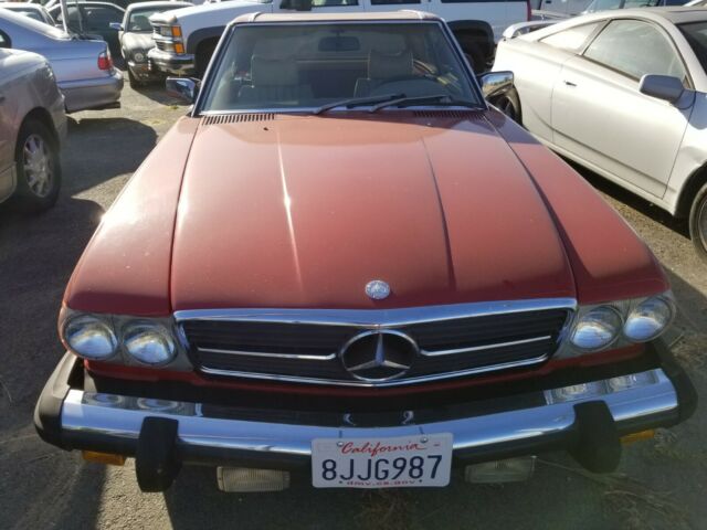 Mercedes-Benz SL-Class 1977 image number 1