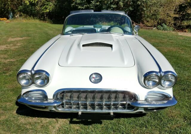 Chevrolet Corvette 1959 image number 12