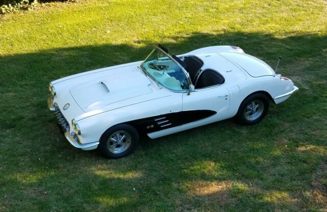 Chevrolet Corvette 1959 image number 2