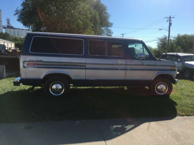 Ford E-Series Van 1979 image number 3