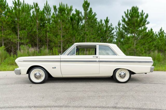 Ford Falcon 1965 image number 6