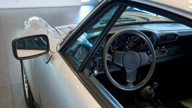 Porsche 911 1979 image number 16