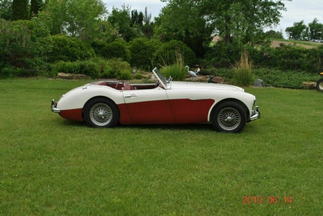 Austin Healey BT-7 1960 image number 1