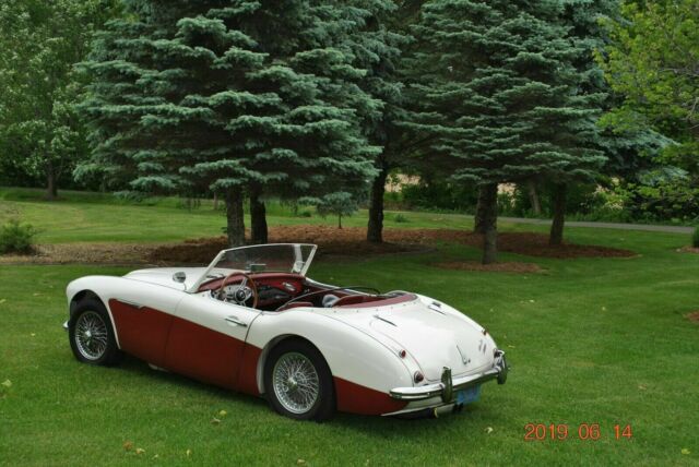 Austin Healey BT-7 1960 image number 10