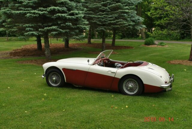 Austin Healey BT-7 1960 image number 13