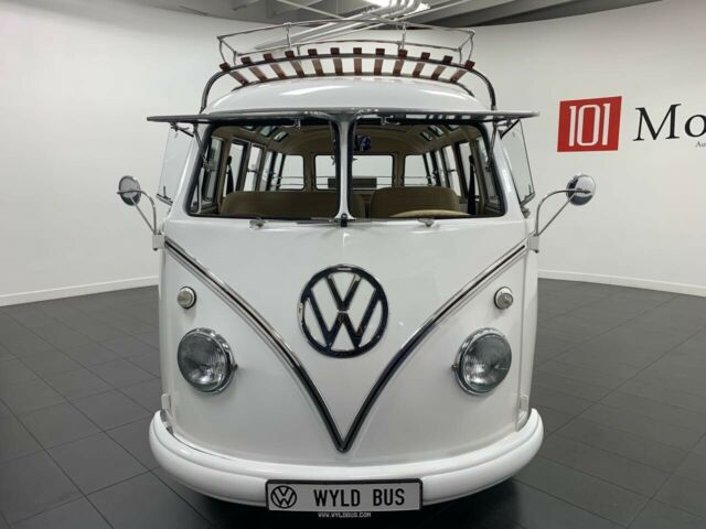 Volkswagen Bus/Vanagon 1960 image number 2