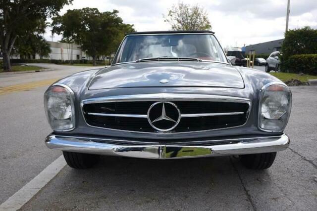 Mercedes-Benz SL-Class 1969 image number 22