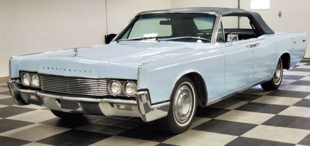 Lincoln Continental 1967 image number 1