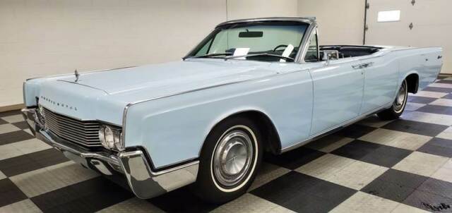 Lincoln Continental 1967 image number 27