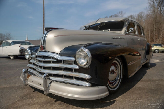 Pontiac Silver Streak 1948 image number 8