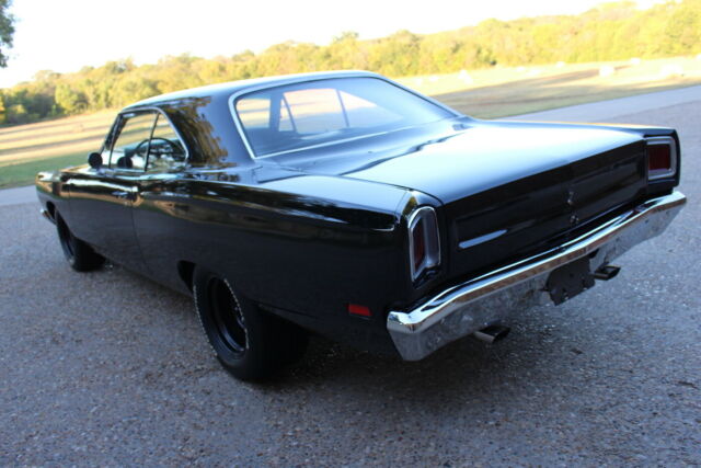 Plymouth Road Runner 1969 image number 29